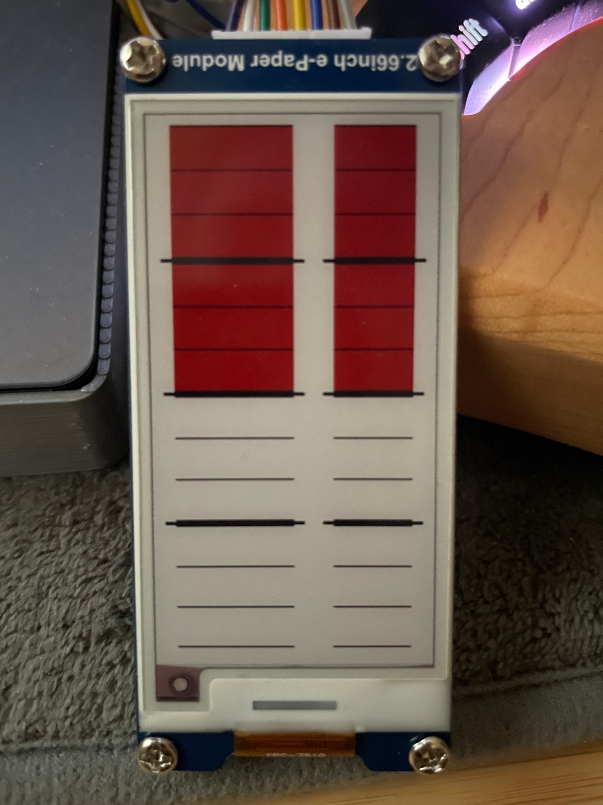 E-paper module rendering the two block columns in red